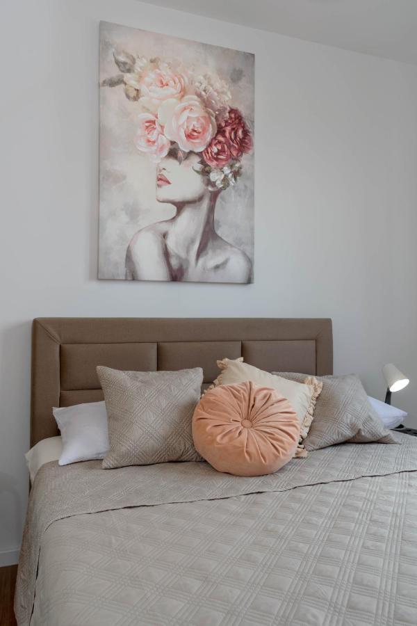 Empress Apartment Split